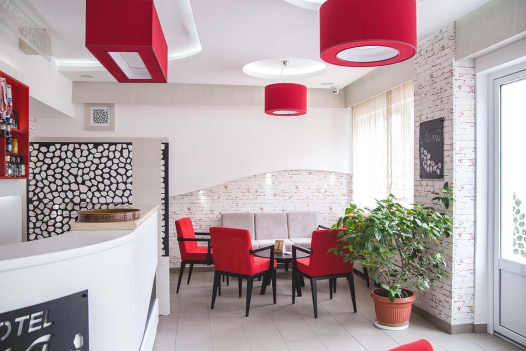 Garni Hotel Alma Pirot Luaran gambar