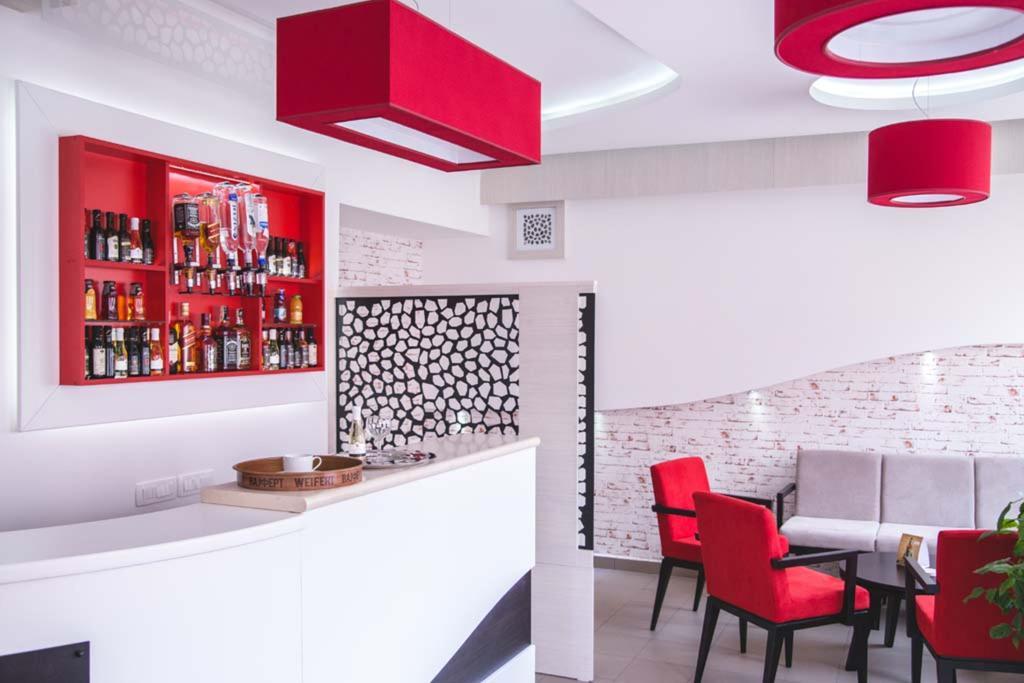 Garni Hotel Alma Pirot Luaran gambar