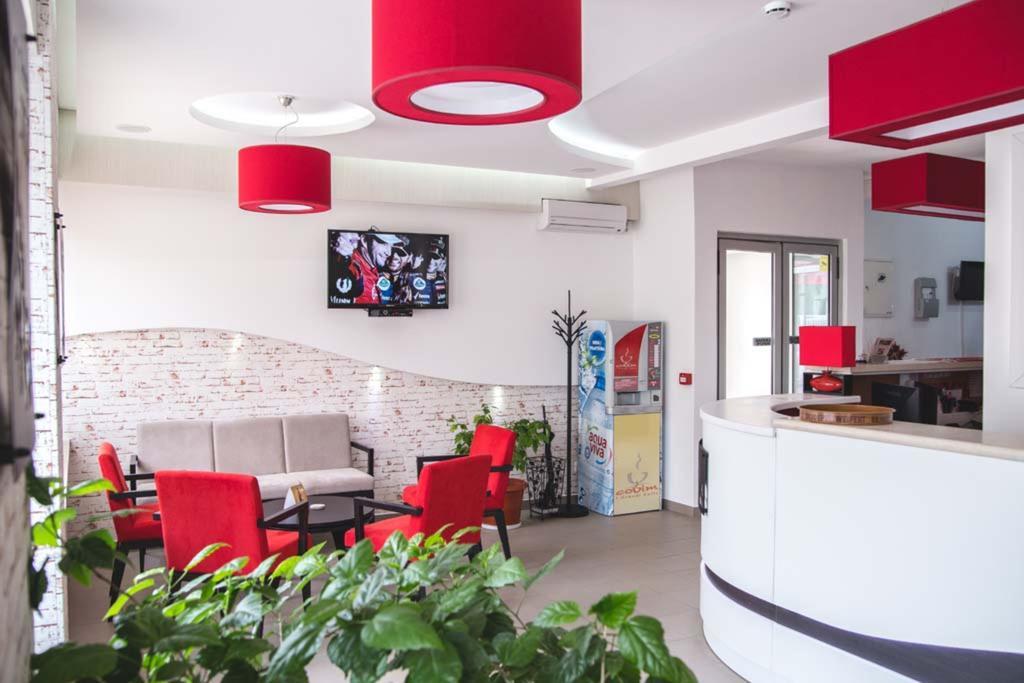 Garni Hotel Alma Pirot Luaran gambar
