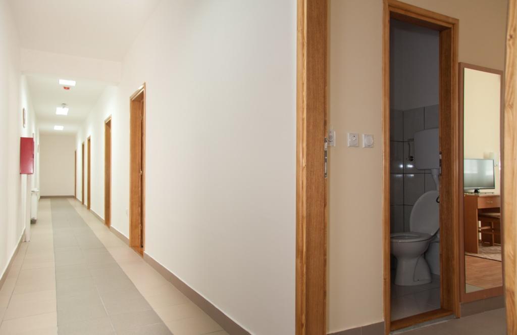 Garni Hotel Alma Pirot Luaran gambar
