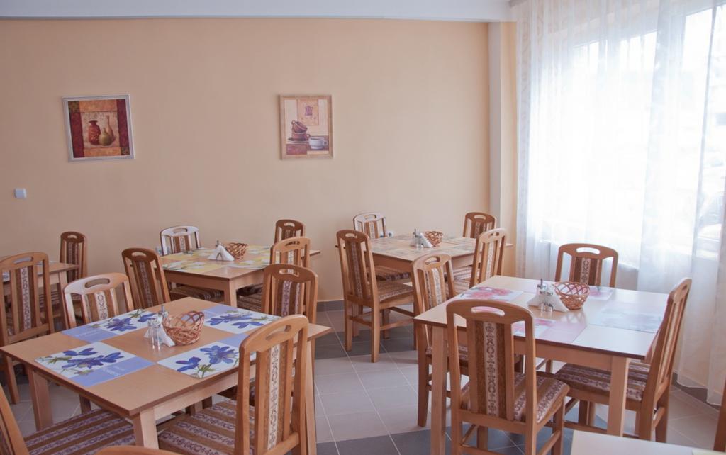 Garni Hotel Alma Pirot Luaran gambar