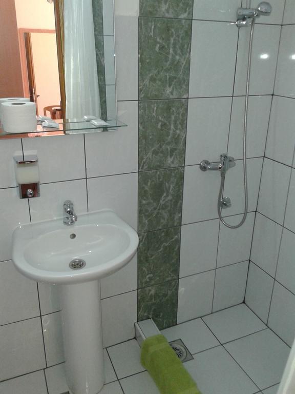 Garni Hotel Alma Pirot Bilik gambar