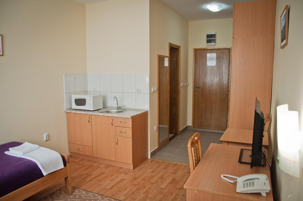 Garni Hotel Alma Pirot Bilik gambar
