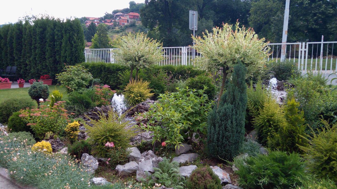 Garni Hotel Alma Pirot Luaran gambar