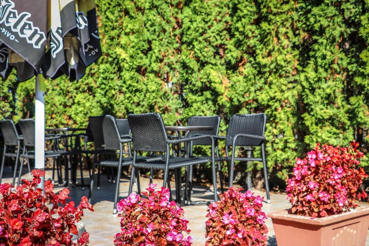 Garni Hotel Alma Pirot Luaran gambar